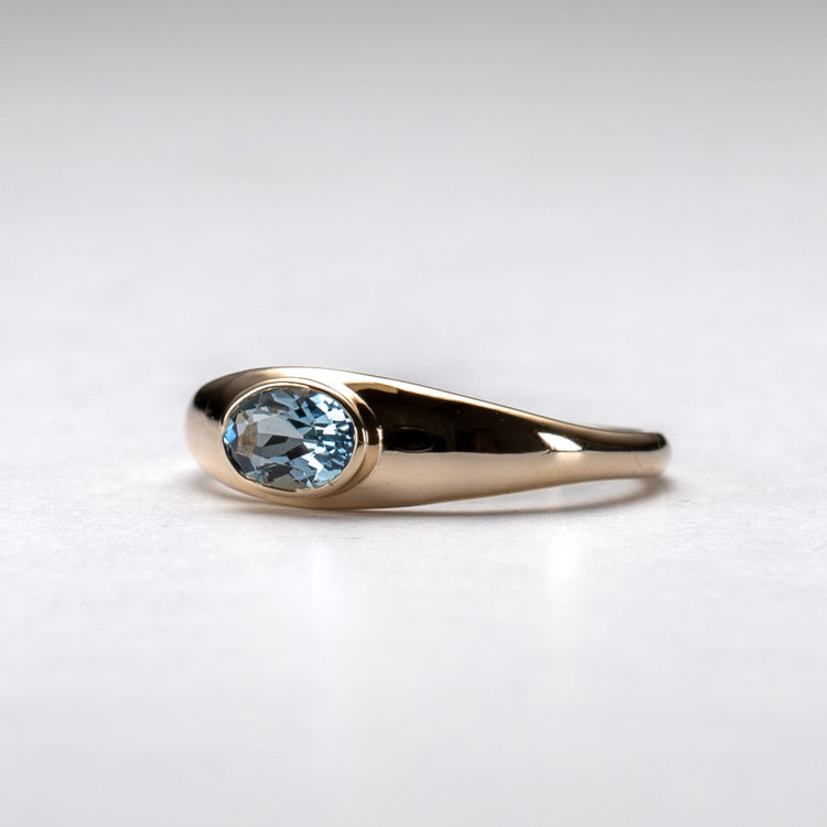 14k Aquamarine Oval Ring