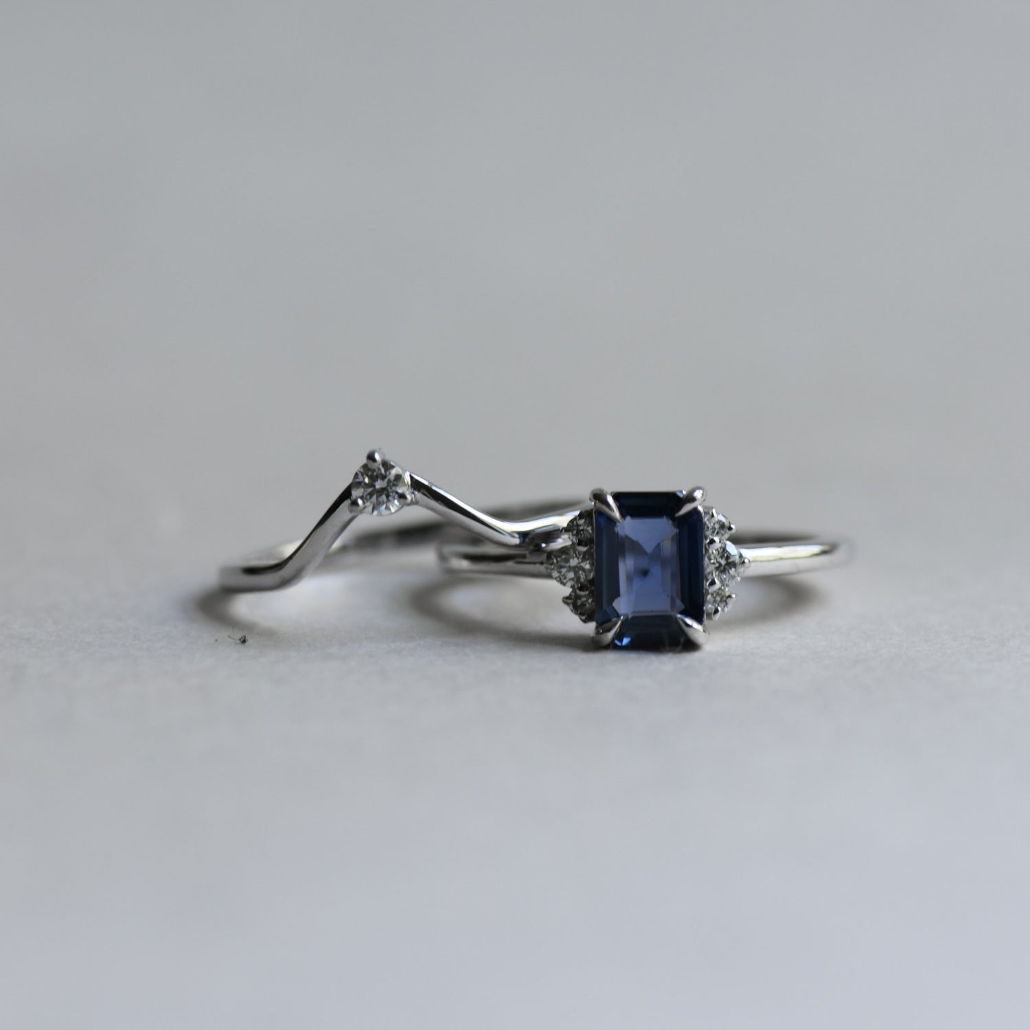 Oval Cut Blue Sapphire Diamond Ring - Navy – Sunday Island Jewelry